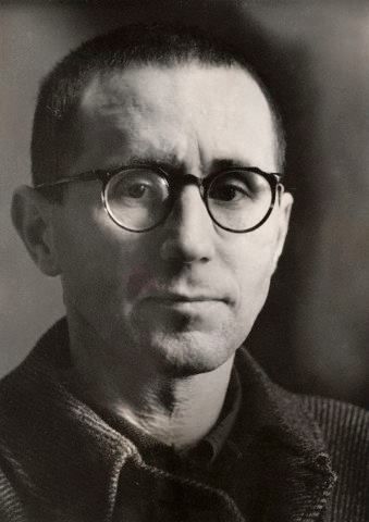  Bertolt Brecht